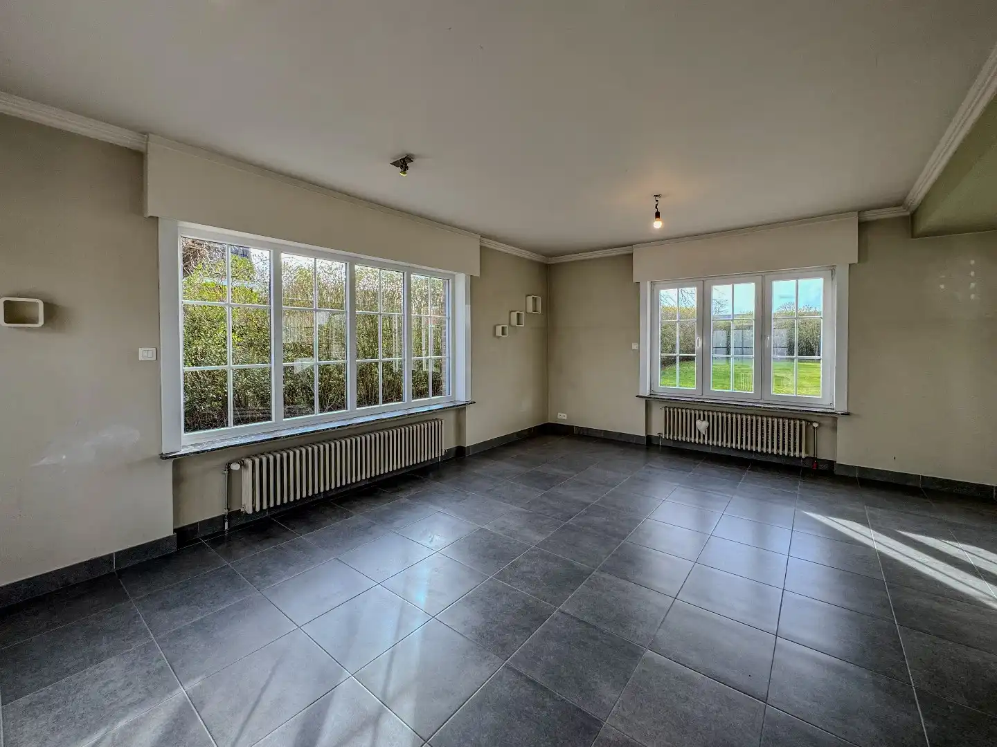 Villa met 3 slaapkamers, garage en tuin op 920m² foto 2