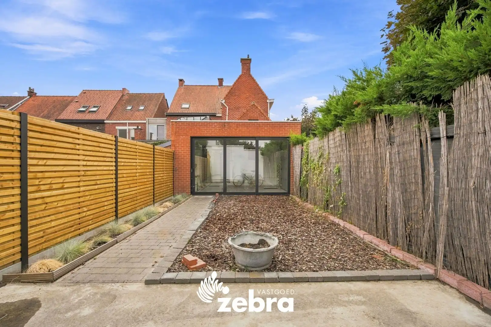 Kloeke hoekwoning met veel potentieel in Roeselare! foto 20