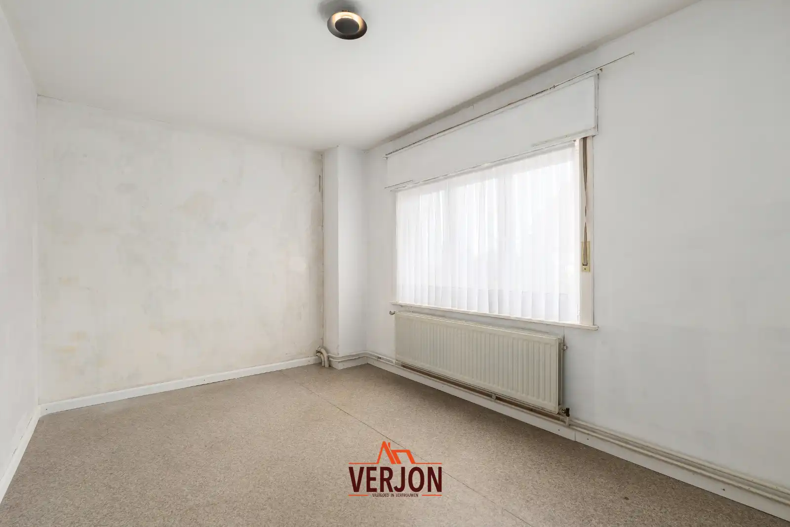 Ruime gezinswoning met 4 slaapkamers, grote garage en zonnige tuin foto 16