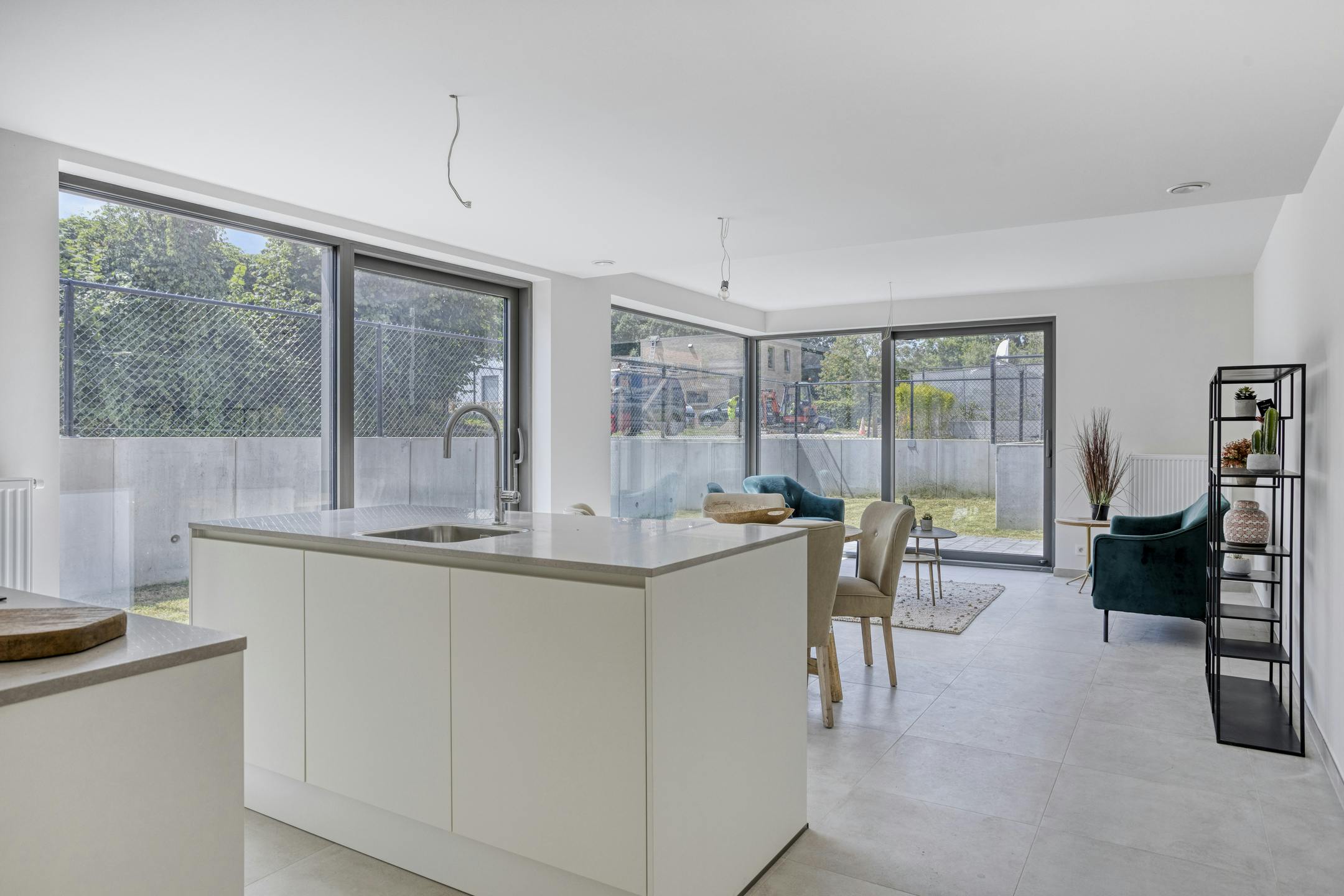 INSTAPKLAAR BEN-APPARTEMENT IN BAZEL MET 2 SLAAPK. + TUIN foto 12