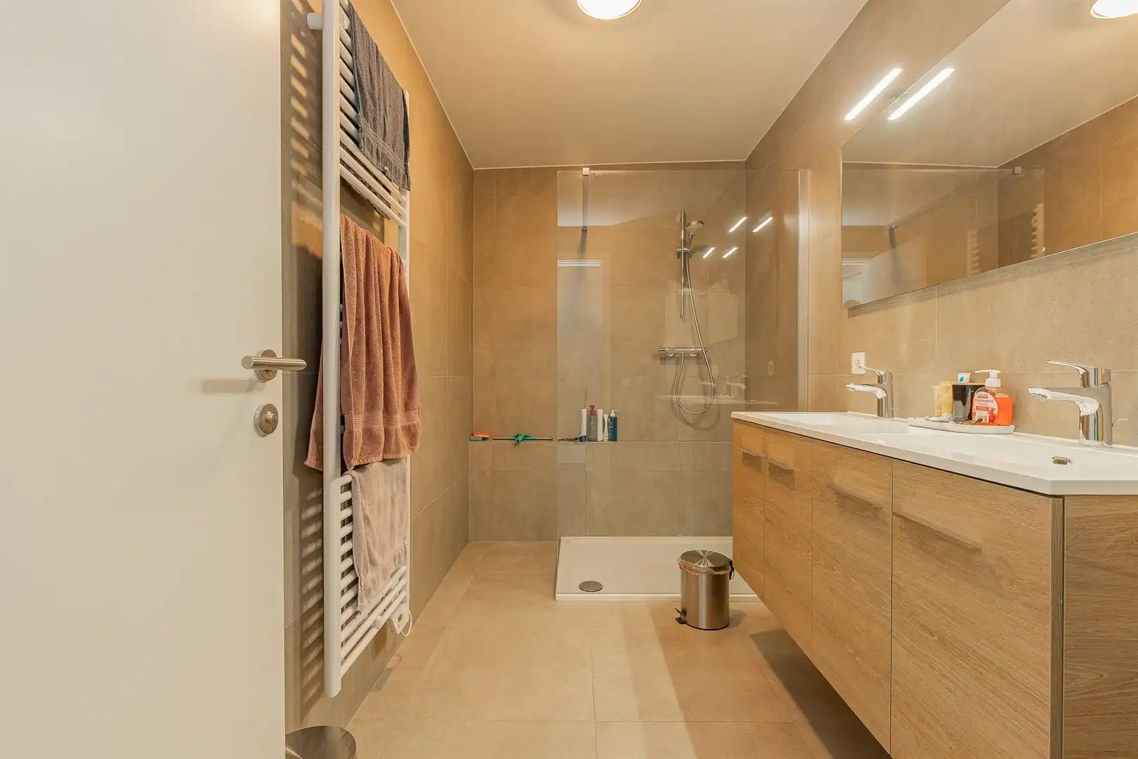 Modern appartement met terras en staanplaats te Grembergen bij Dendermonde  foto 8