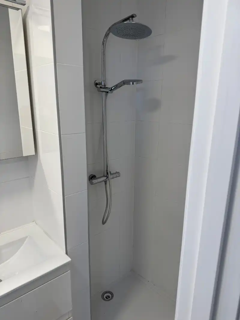 Volledig gerenoveerd  1-slaapkamerappartment foto 26