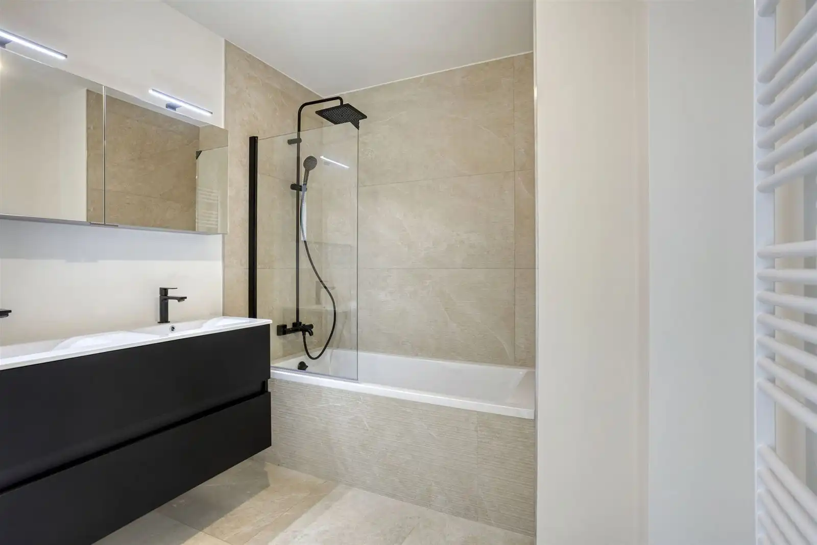 3-slaapkamer appartement van 141 m² met terras van 10 m² foto 17