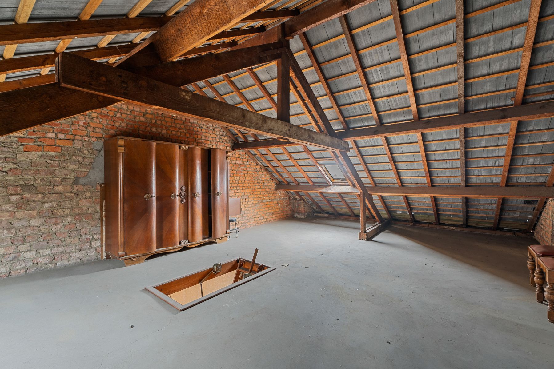 Te renoveren woning met potentieel in centrum Wetteren! foto 11