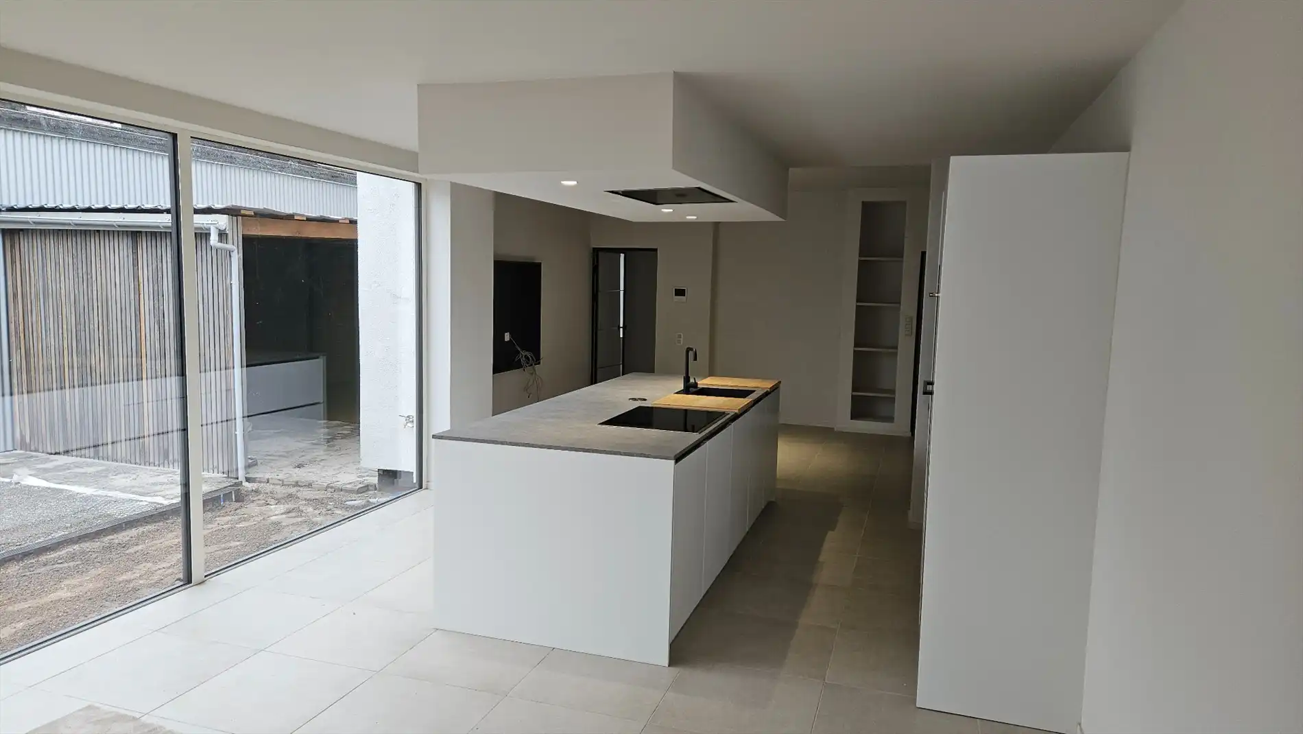 Gerenoveerde woning met 3 slk en terras foto 3