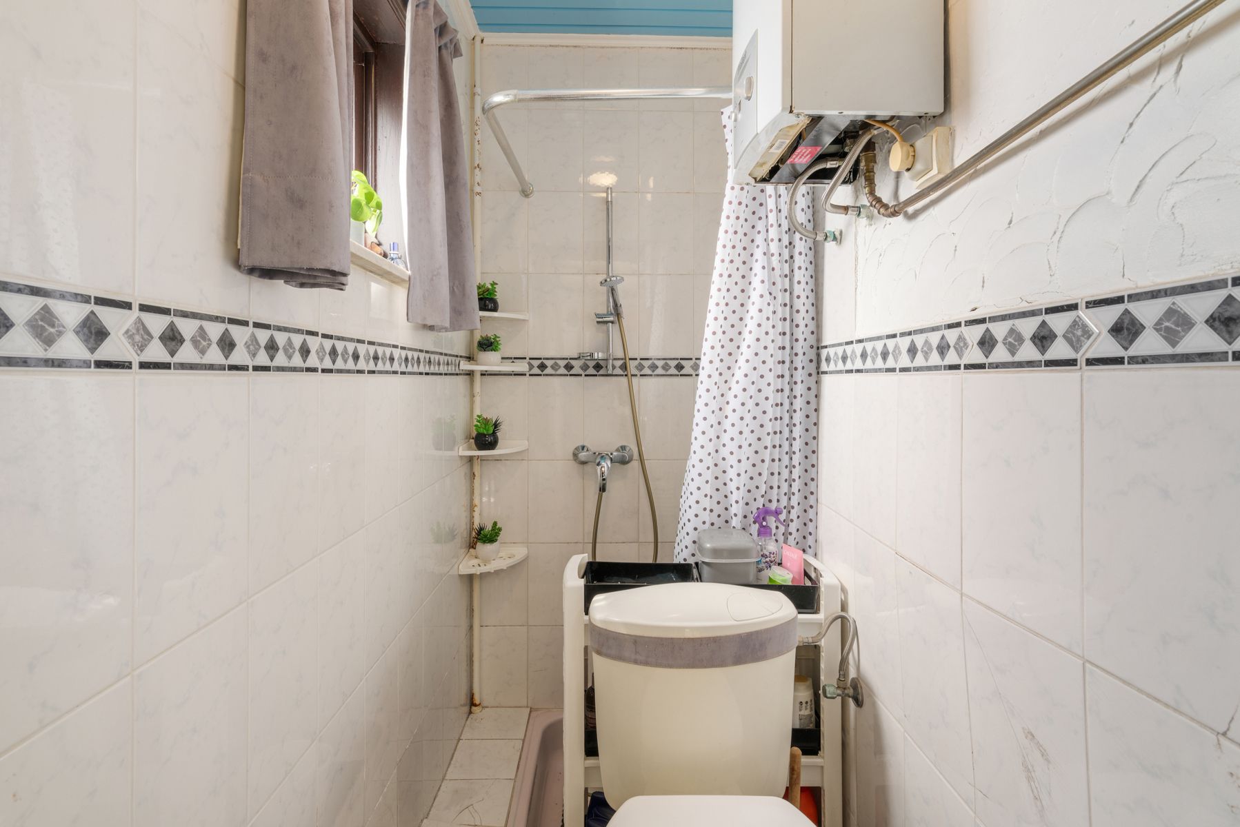 Te Renoveren Woning met Extra Bouwgrond foto 11