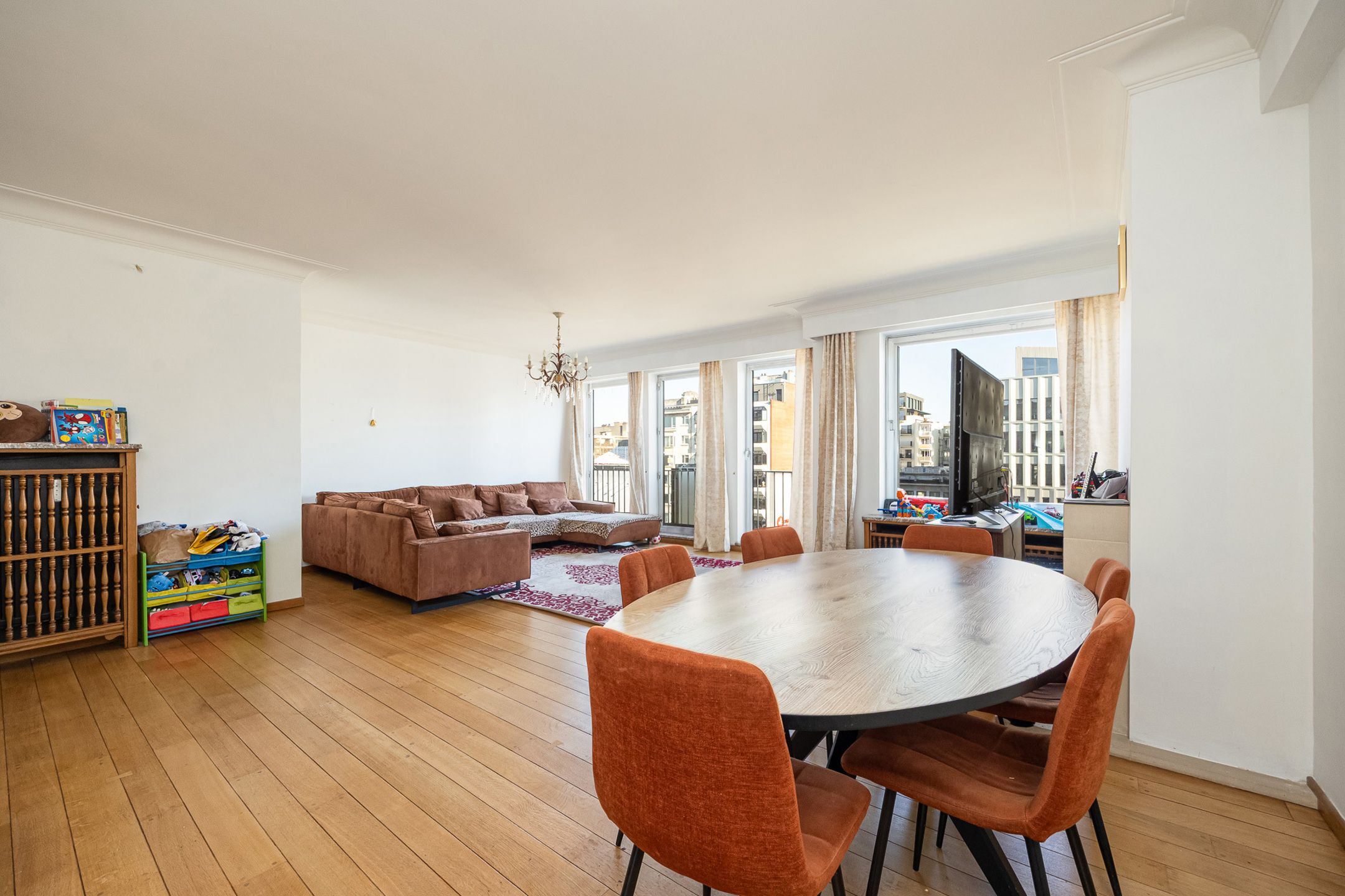 ANTWERPEN - Ruim 3-slaapkamerappartement  foto 2