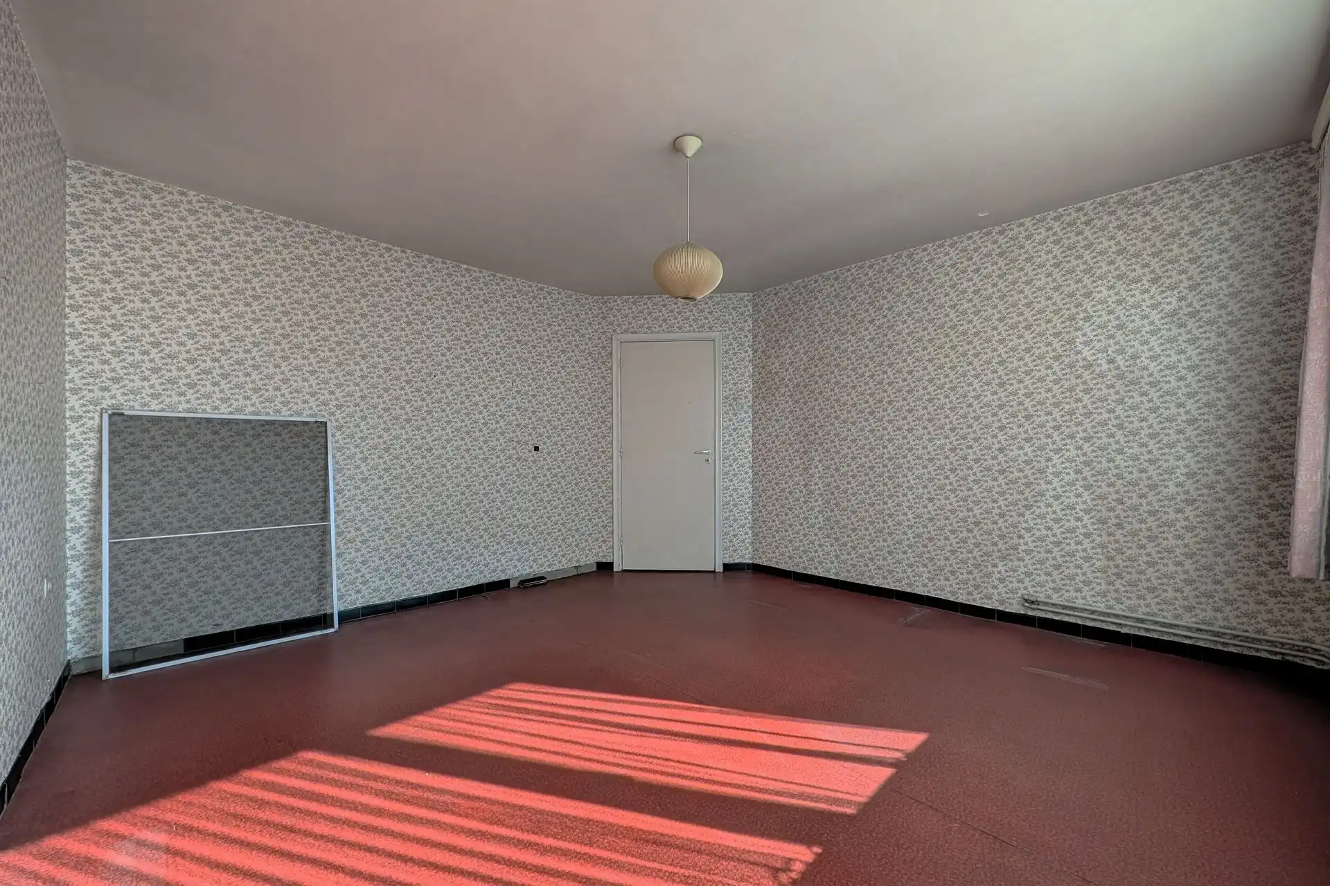 Op te frissen woning met 4 slpk. in rustige woonwijk te Rekem (Lanaken)  foto 13