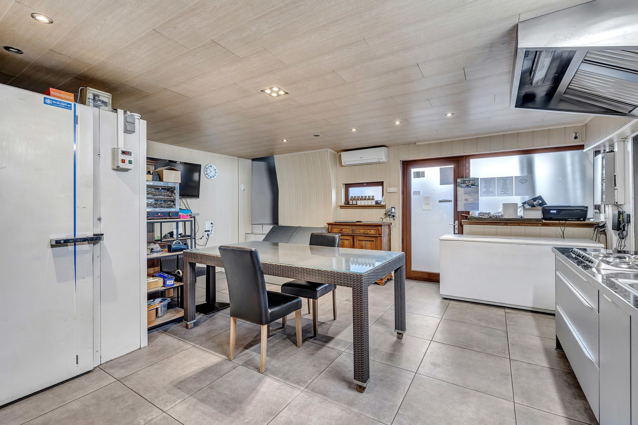 Bekende frituur + woonst met 3 slaapkamers in Baardegem foto 8