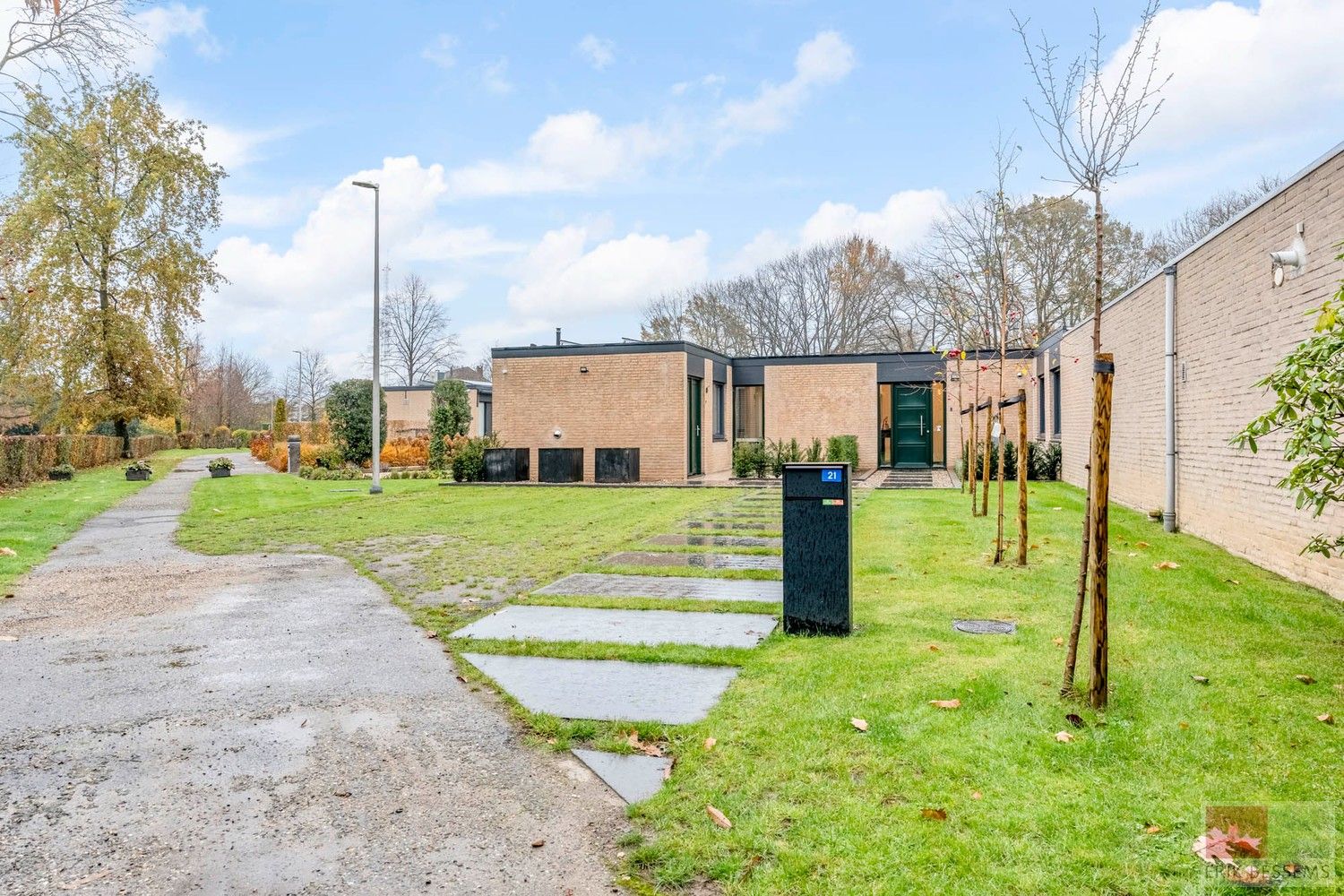 Leuk, grondig gerenoveerde bungalow (2023–2025), rustig gelegen aan het park van Sint-Pietersheim. foto 29