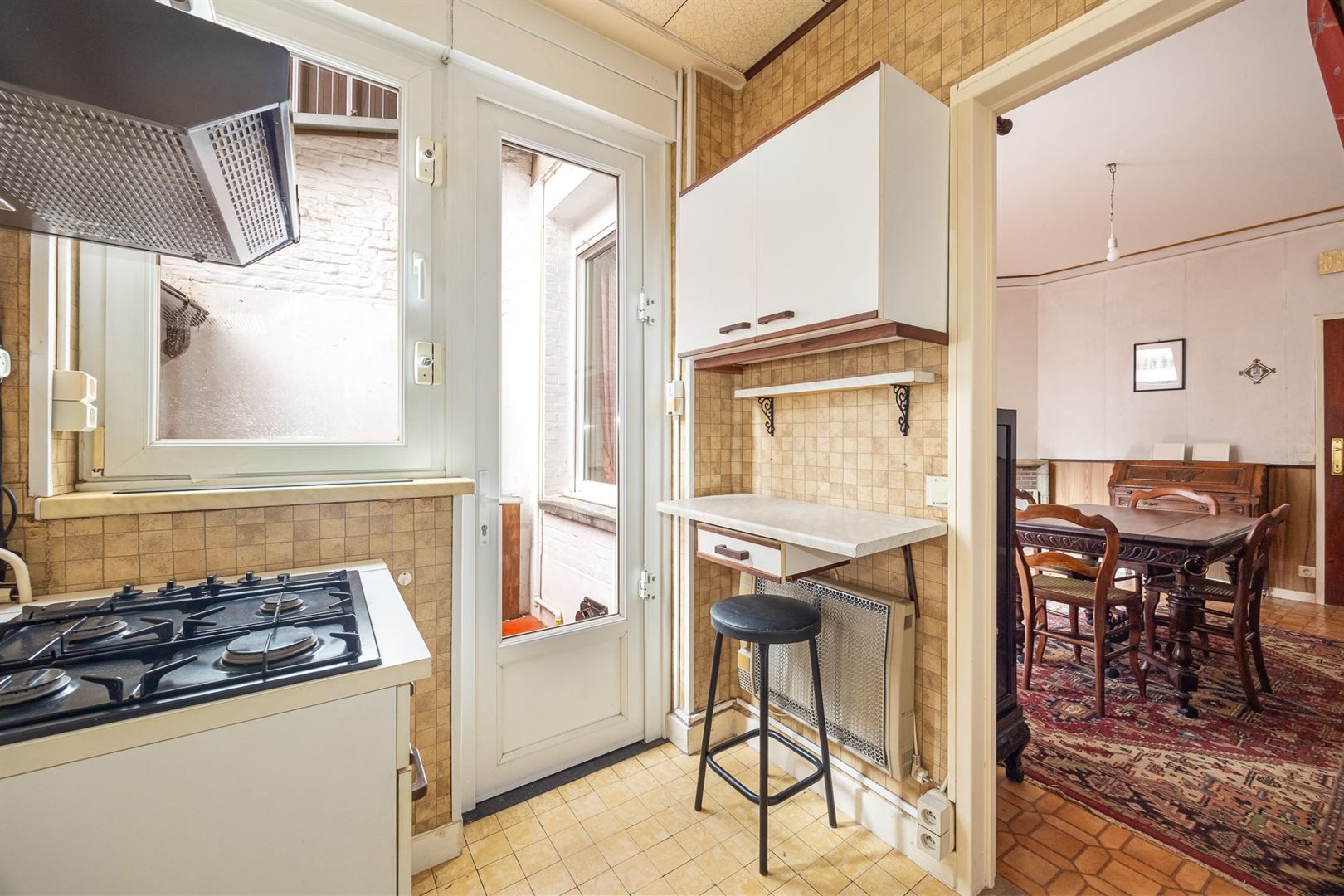 Gelijkvloers appartement met koer in hartje Stad foto 5