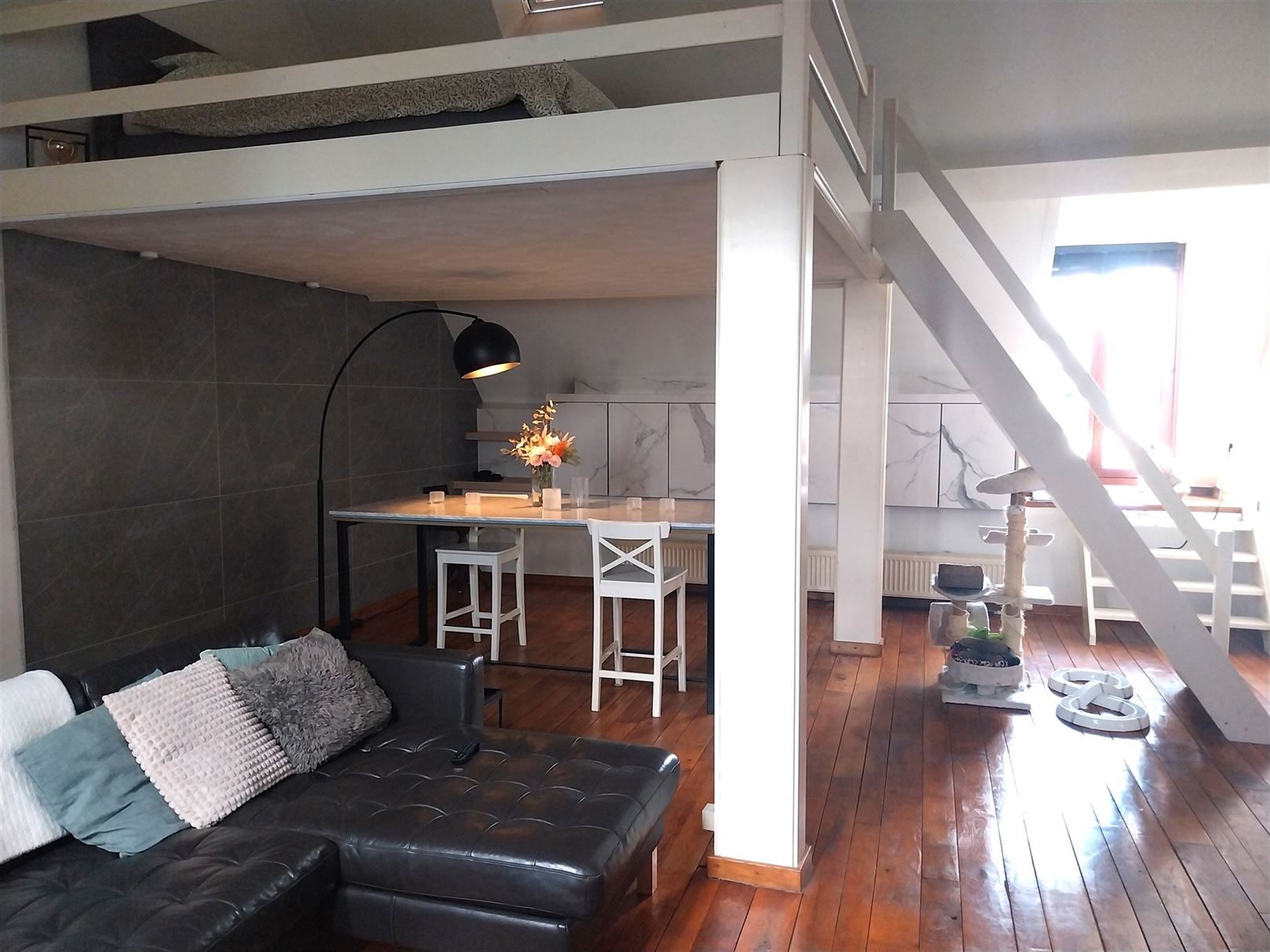 TE HUUR: Loft met mezzanine te Heusden-Zolder! foto 2