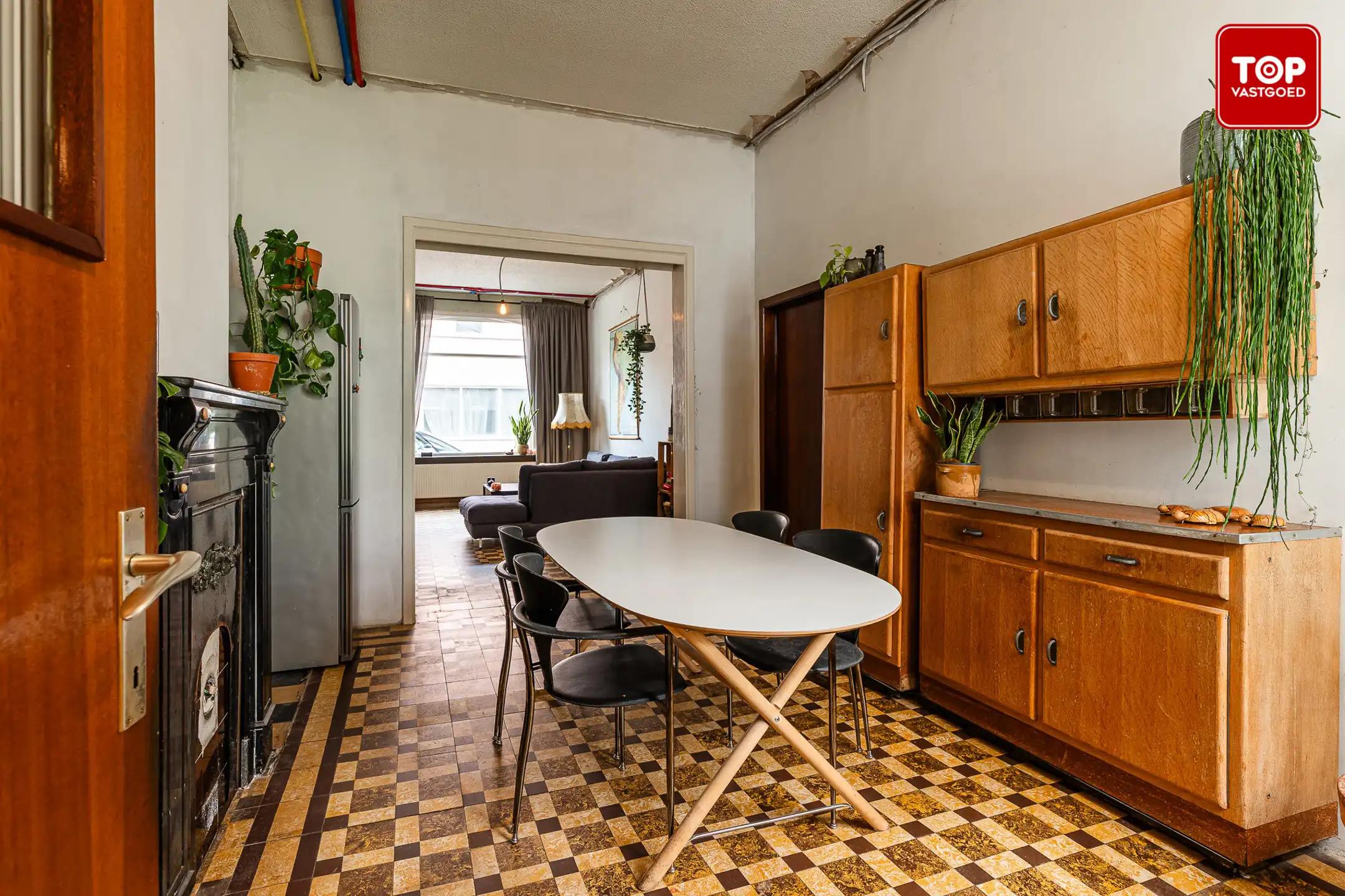 Woning met 3 slaapkamers en leuke tuin op toplocatie. foto 6