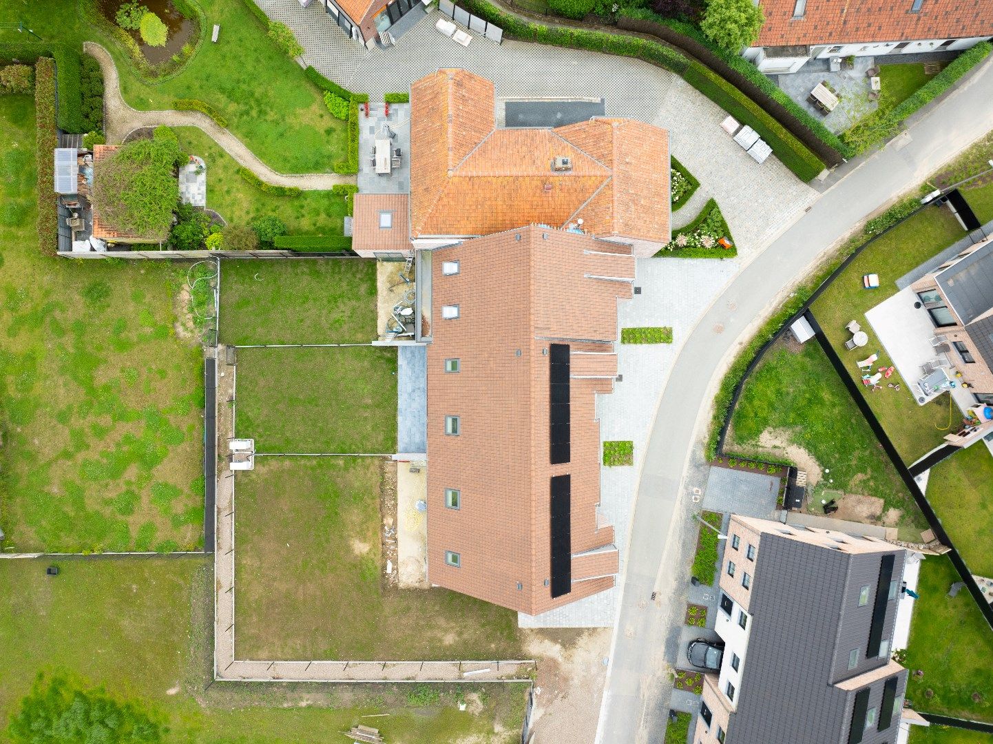 CASCO-GEZINSWONING MET 3 SLAAPKAMERS EN TUIN foto 10