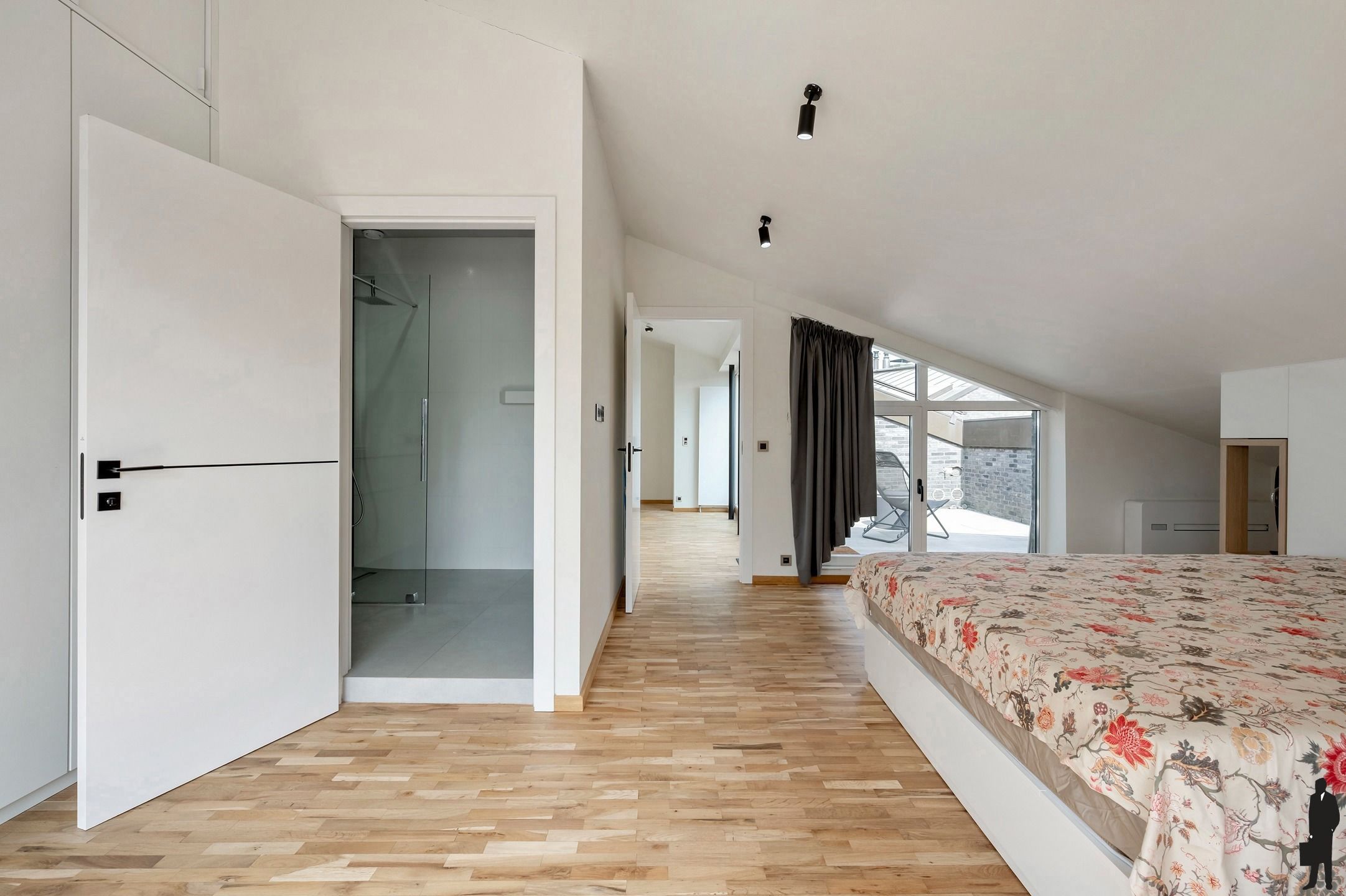 Luxueus afgewerkte penthouse met privé-lift op toplocatie. foto 18