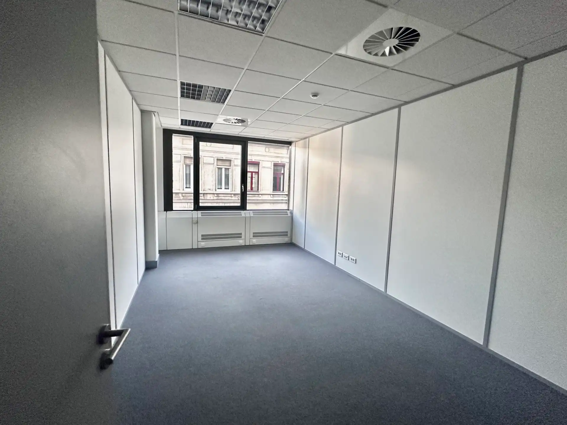 Kantoorruimte 1.154 m² te huur, Uitbreidingstraat Berchem   foto 8