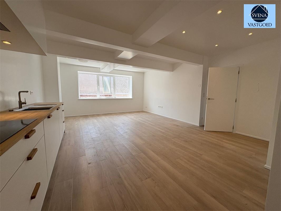 GERENOVEERD APPARTEMENT MET 2 SLAAPKAMERS foto 3