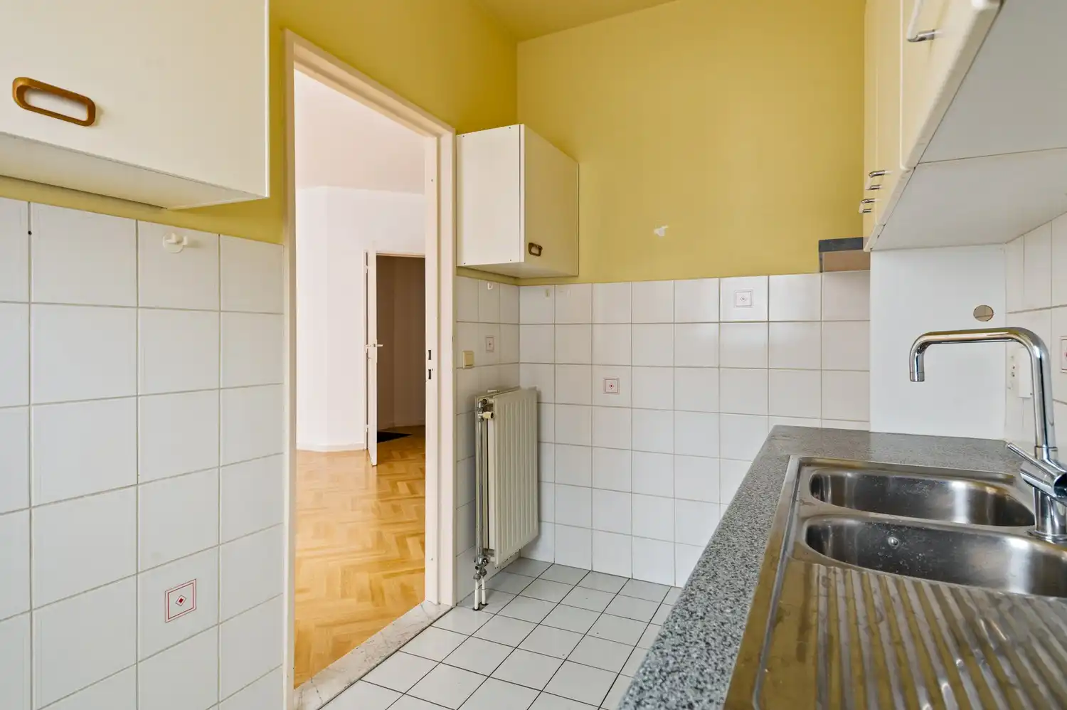 Gelijkvloers appartement met 2 slaapkamers en tuintje in Wijnegem! foto 7