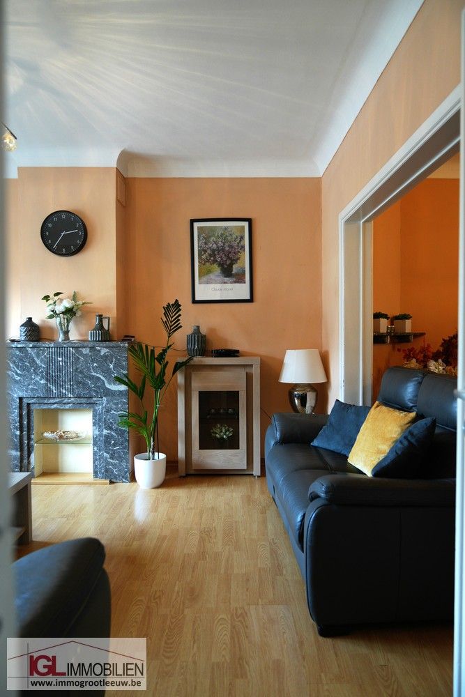 Op te frissen rijwoning met 3 slaapkamers en garage foto 3
