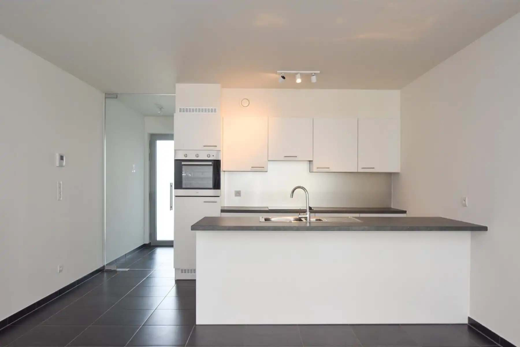 Modern instapklaar appartement te Bilzen  foto 3