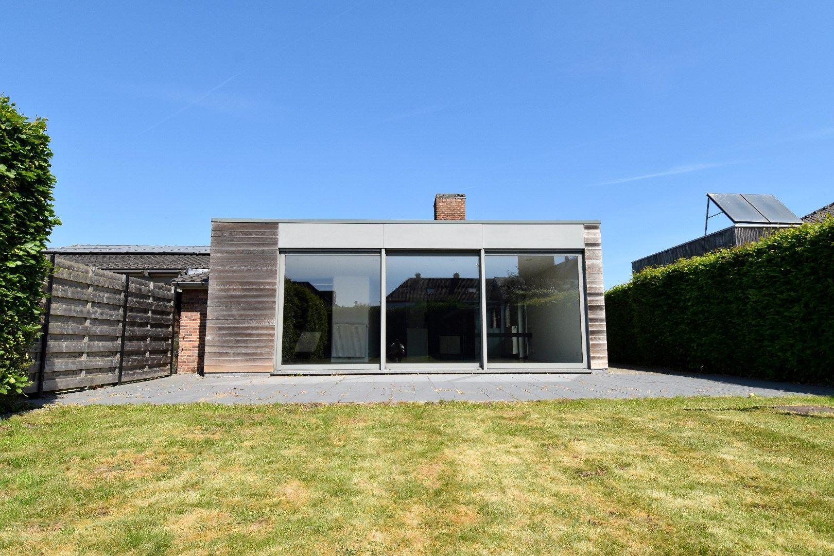 Gelijkvloerse woning met 4 slaapkamers en zuid-gerichte tuin te koop in Wevelgem foto 18