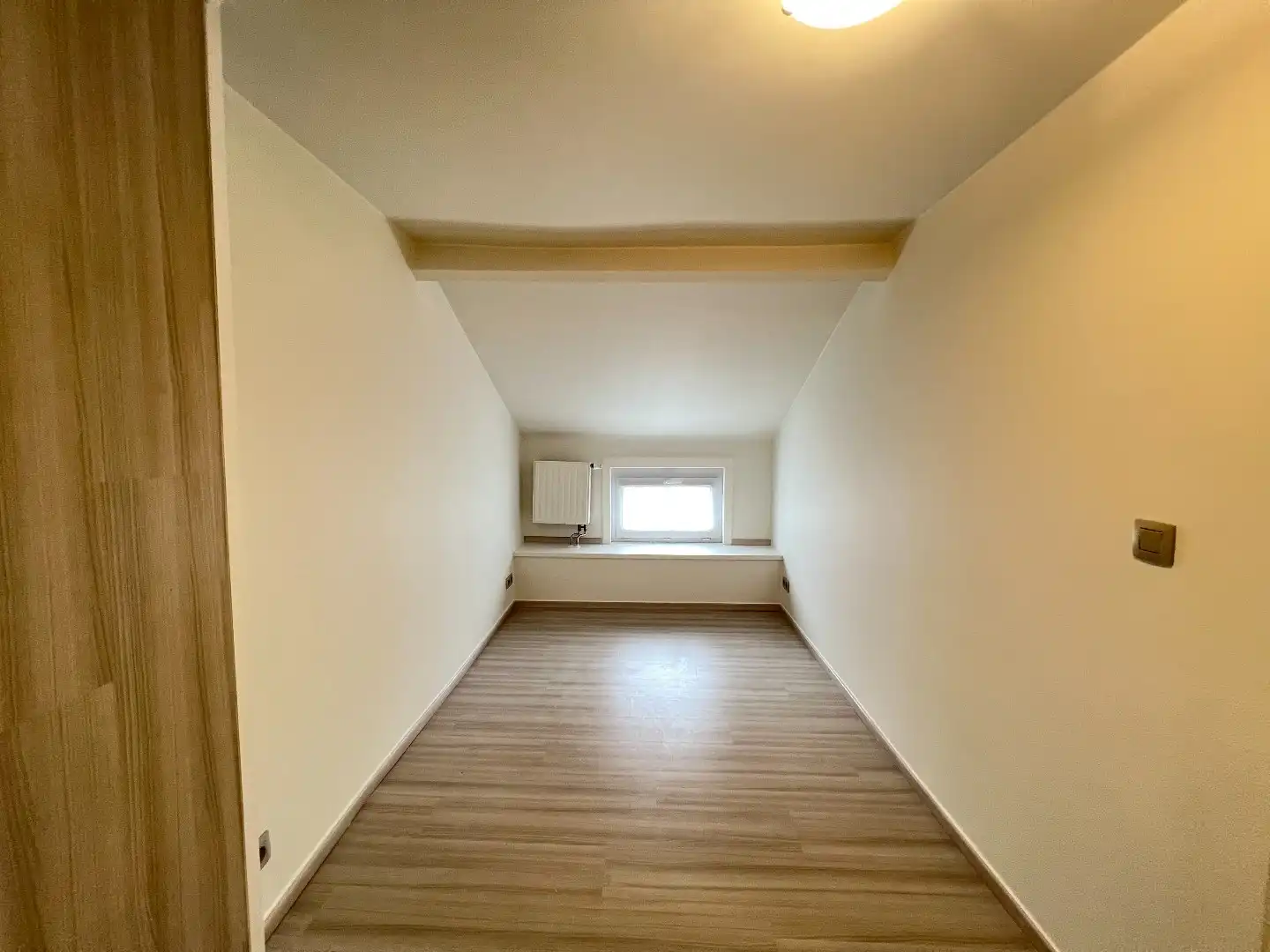 Gezellige woonst met 2 slaapkamers, tuin en garage te Pollinkhove foto 9