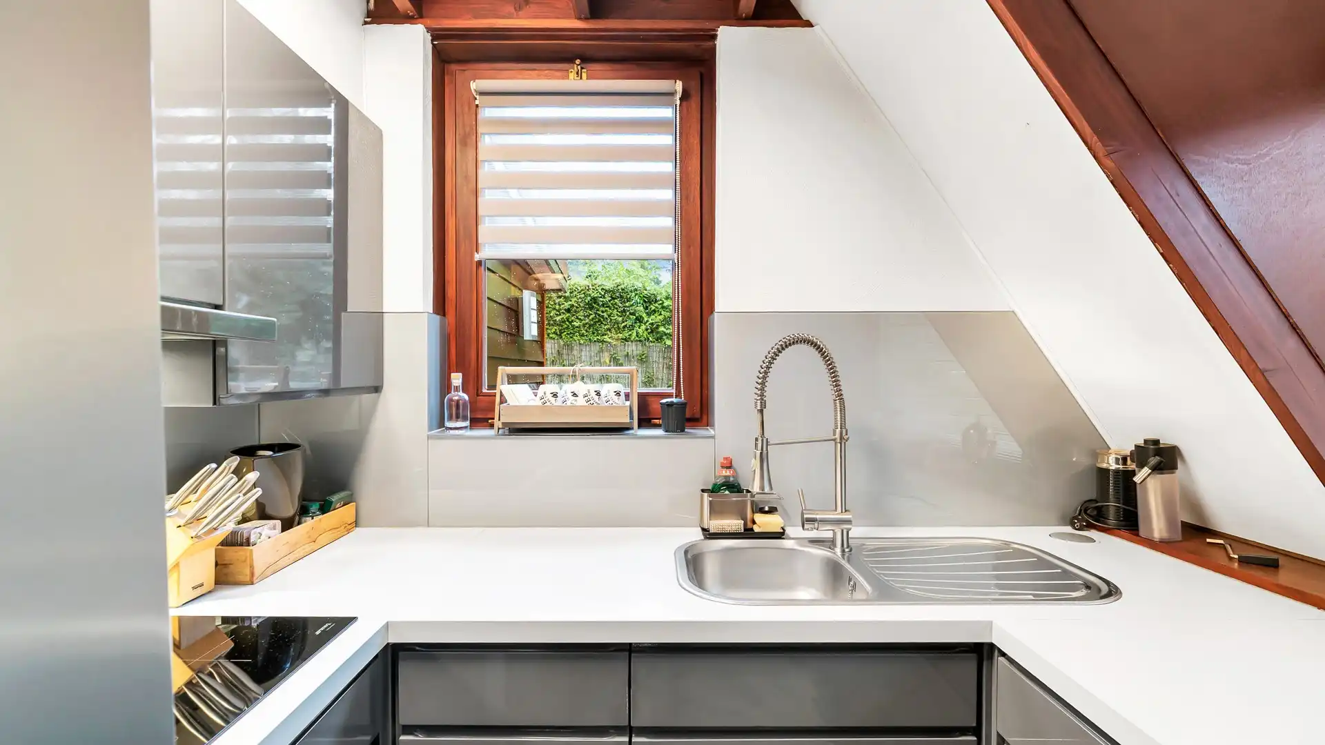 CHARMANTE VAKANTIEWONING AAN DE SONNEVIJVER IN LANAKEN - RUST, NATUUR & COMFORT foto 12