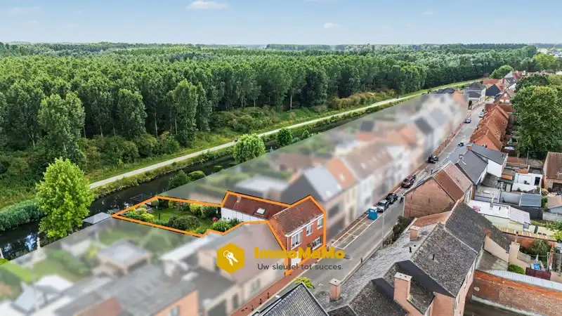 WONING MET 3 SLAAPKAMERS, INPANDIGE GARAGE EN STEIGER AAN DE MOERVAART TE KOOP IN MOERBEKE foto 2