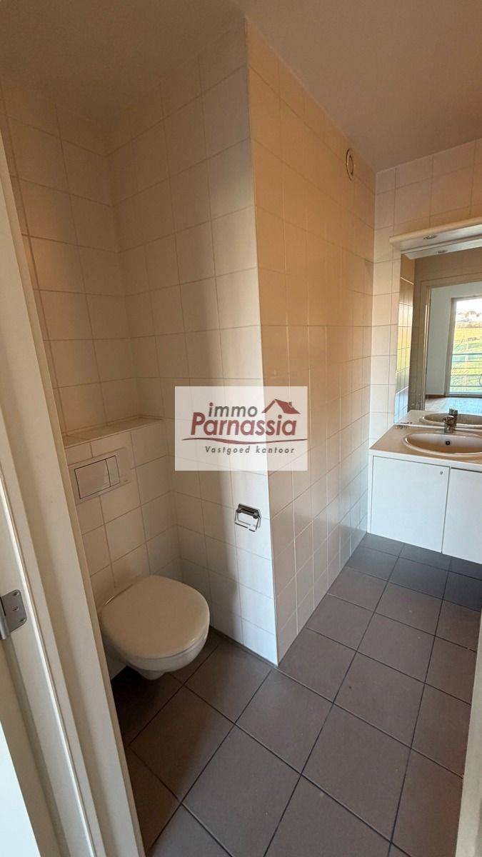 Zeer aangenaam en centraal gelegen 3 slaapkamer appartement  foto 33