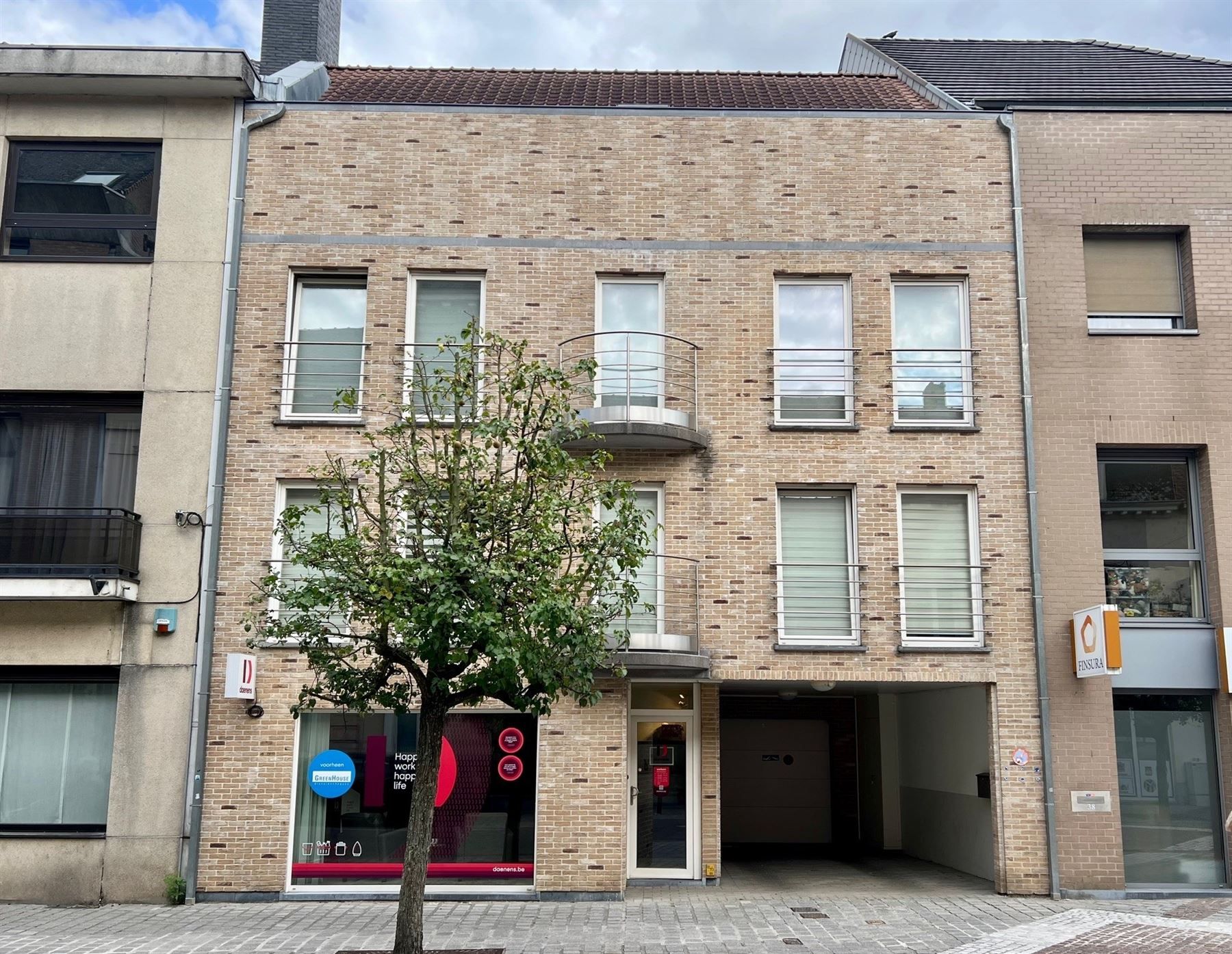 Ruim, confortabel en centraal gelegen appartement foto {{pictureIndex}}