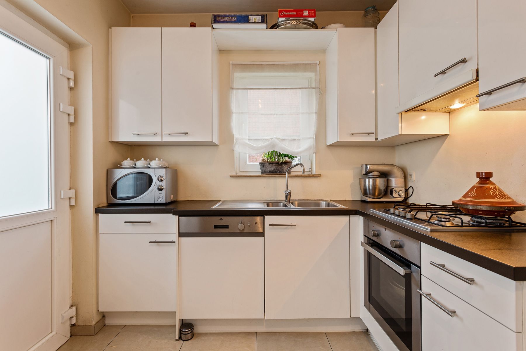 CHARMANTE WONING MET 3 SLAAPKAMERS OP 8A 63CA  foto 14