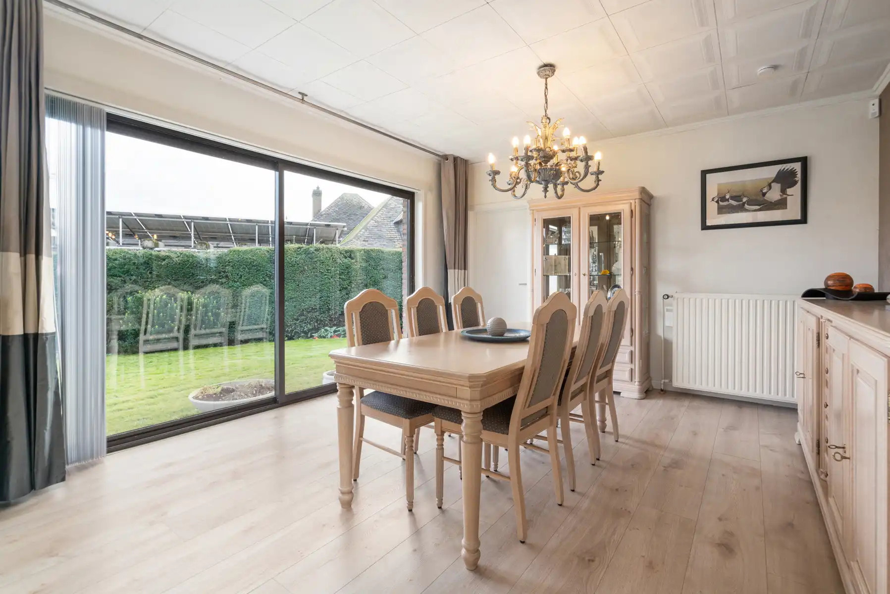 Open bebouwing met 3 slaapkamers, garage en carport foto 4