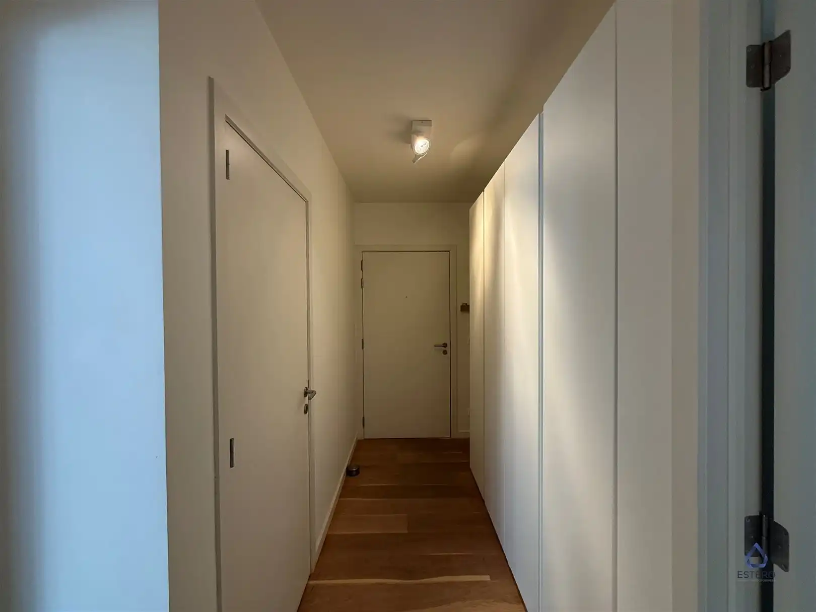 Modern nieuwbouwappt 2-SLK te Tour & Taxis foto 3