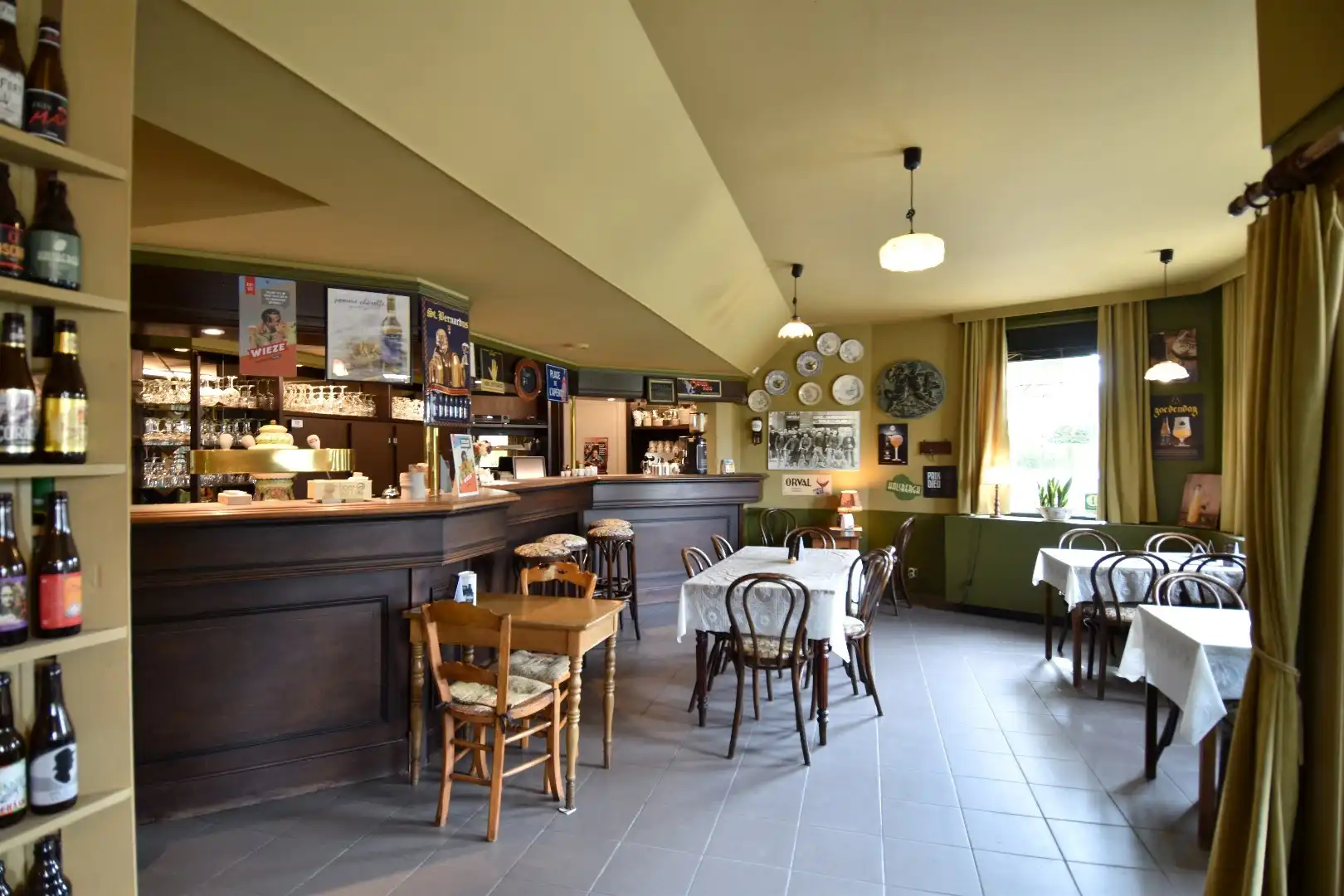 Horecazaak met apart woongedeelte, tuin/terras en garage te koop in Gullegem foto 4