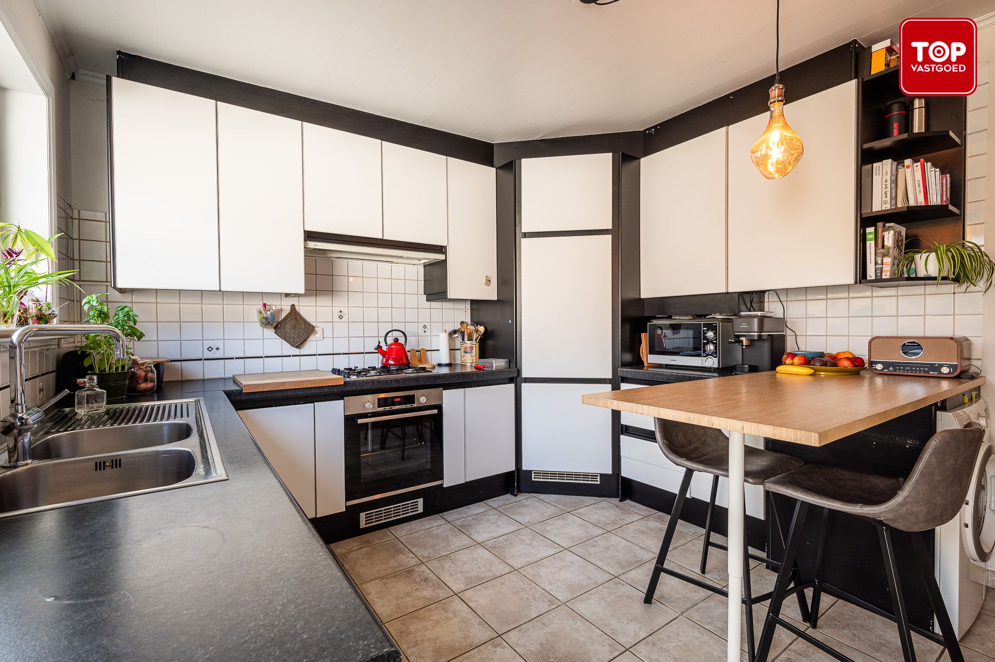  Instapklare woning met 3 slaapkamers en leuk tuintje te Gentbrugge. foto 7