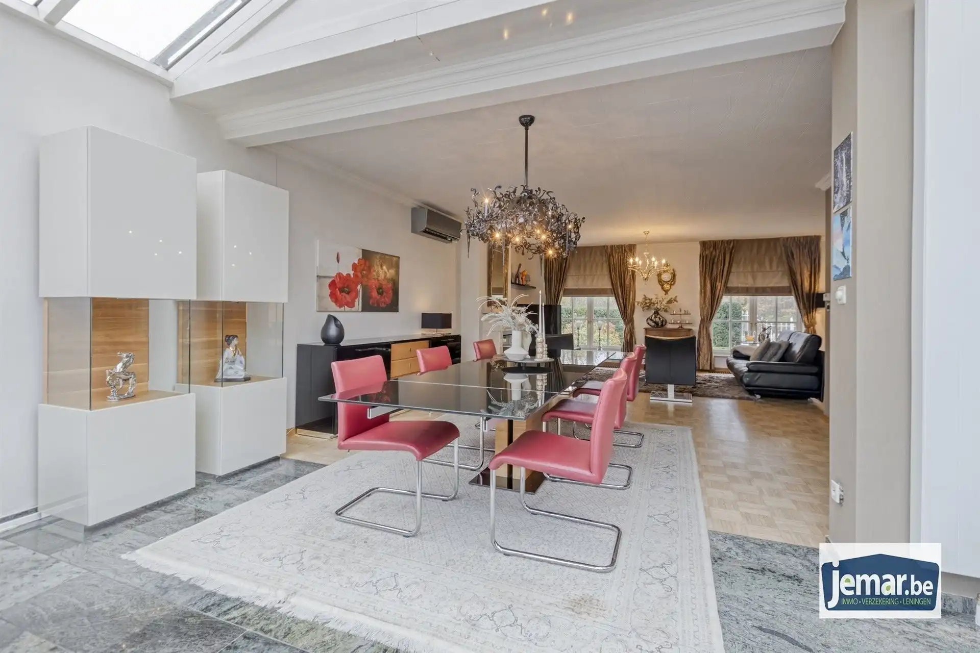 Vrijstaande villa van 306 m² op 17a95ca, gelegen vlak bij Connecterra, de toegangspoort tot het Nationaal Park Hoge Kempen, en op wandelafstand van Maasmechelen Village! foto 7