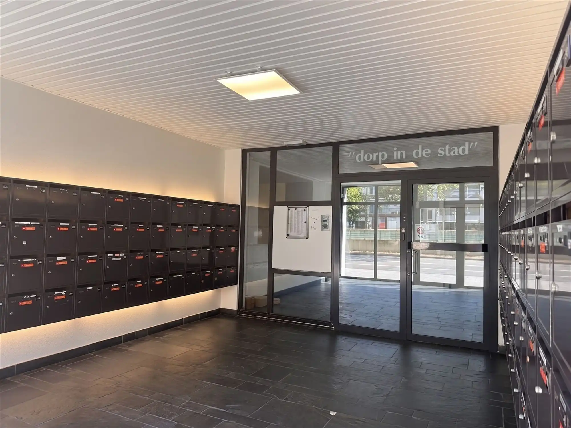 Op te frissen lichtrijke studio op toplocatie foto 11