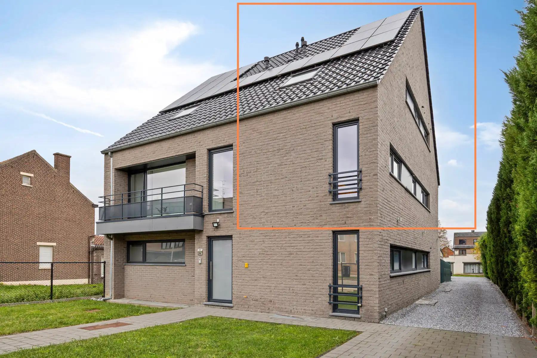 PRACHTIG AFGEWERKT EN ENERGIEZUINIG DUPLEX-APPARTEMENT (123 M2 WOONOPPERVLAKTE) (BRON: EPB) MET 2 SLAAPKAMERS, RUIM &nbsp;EN ZONOVERGOTEN TERRAS, EN AUTOSTANDPLAATS EN TUINBERGING TE NEERHAREN!&nbsp; foto 17