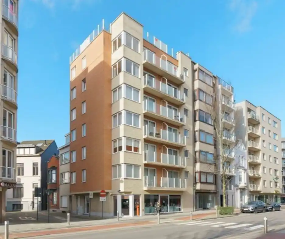 Hoofdfoto van de publicatie: Instapklaar 2-slaapkamerappartement met zonnig terras en open zicht