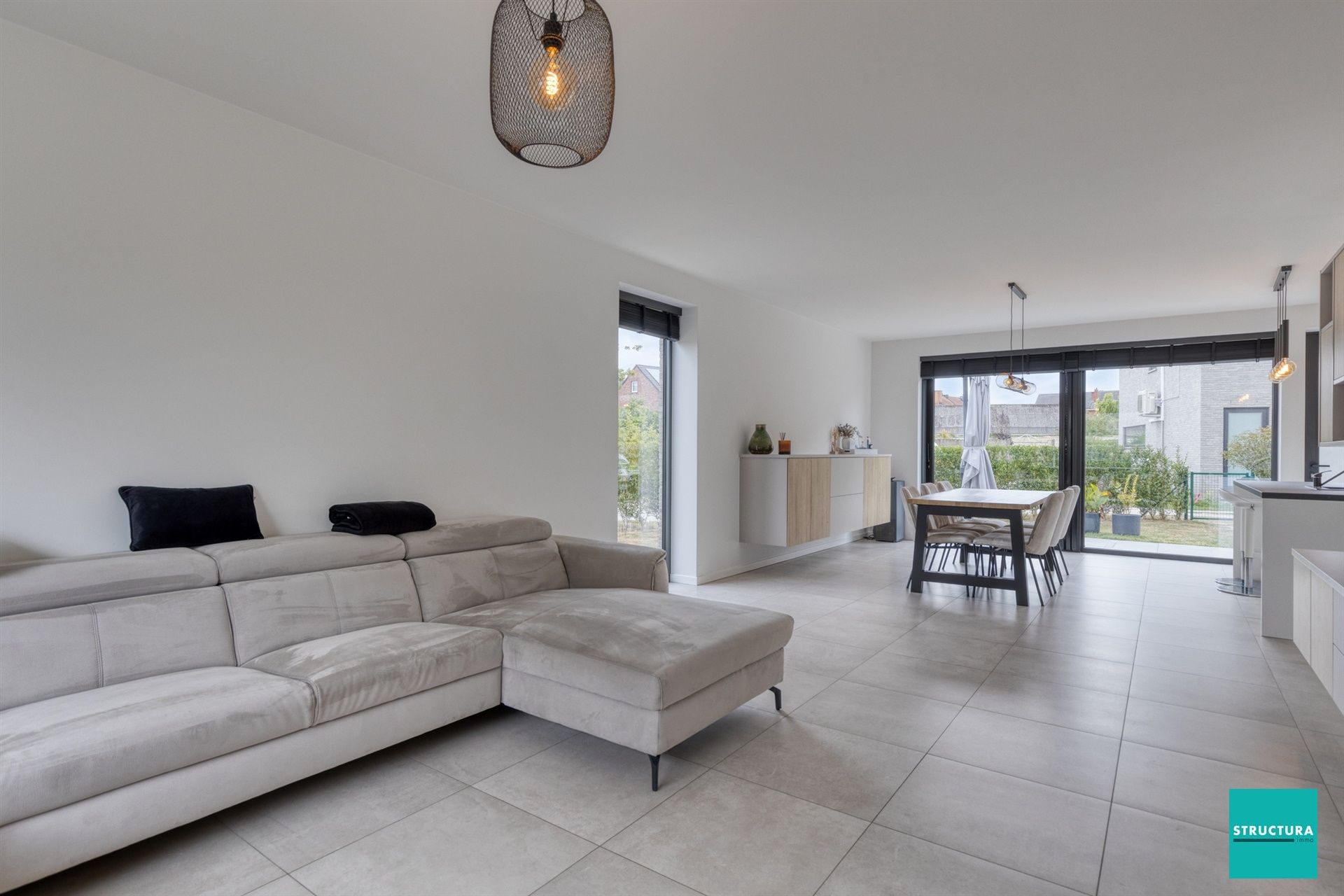 Prachtige nieuwbouwwoning (onder RR-rechten) foto 7