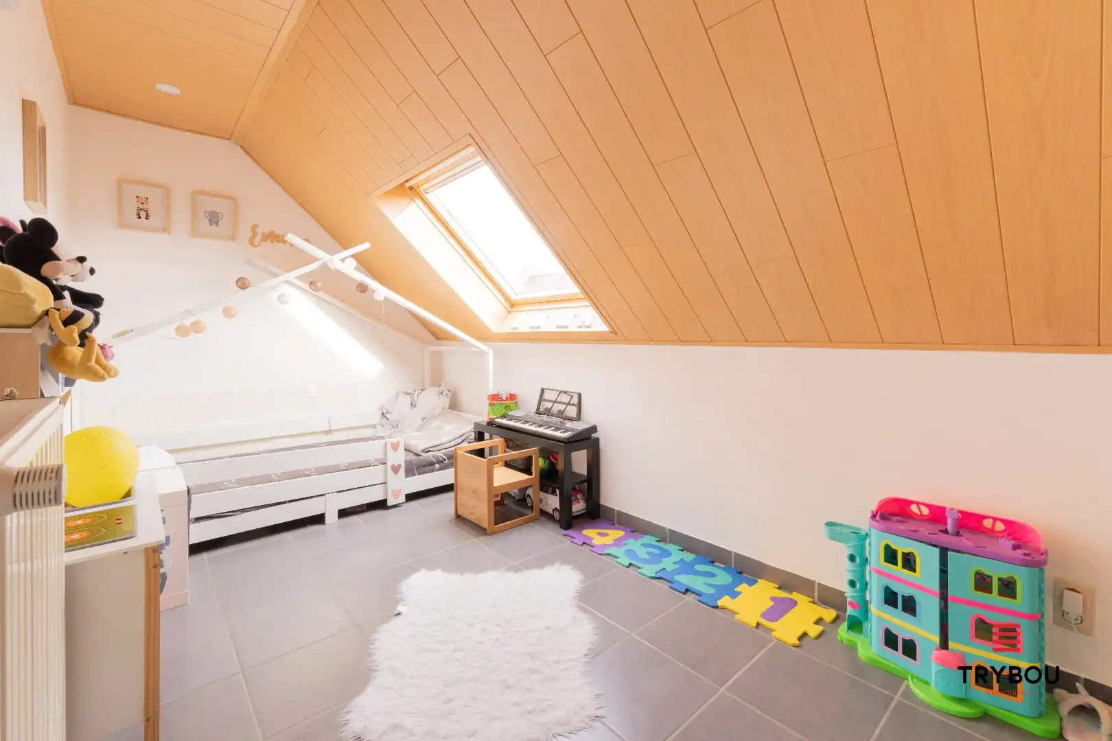 Instapklare woning met 3 slaapkamers, garage en tuin foto 10