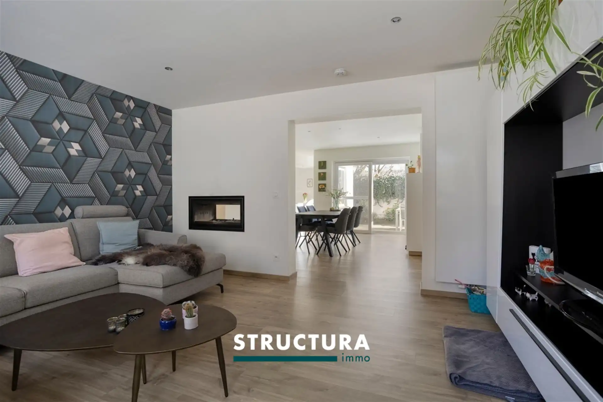 Ruime, volledig gerenoveerde woning in hartje centrum foto 6