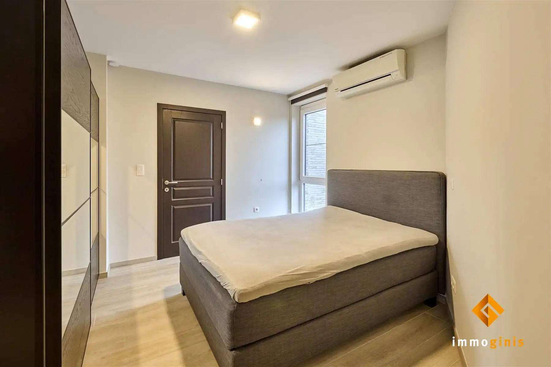 Instapklaar 1- slaapkamerappartement op 2e verdieping in het centrum van Lommel! foto 8