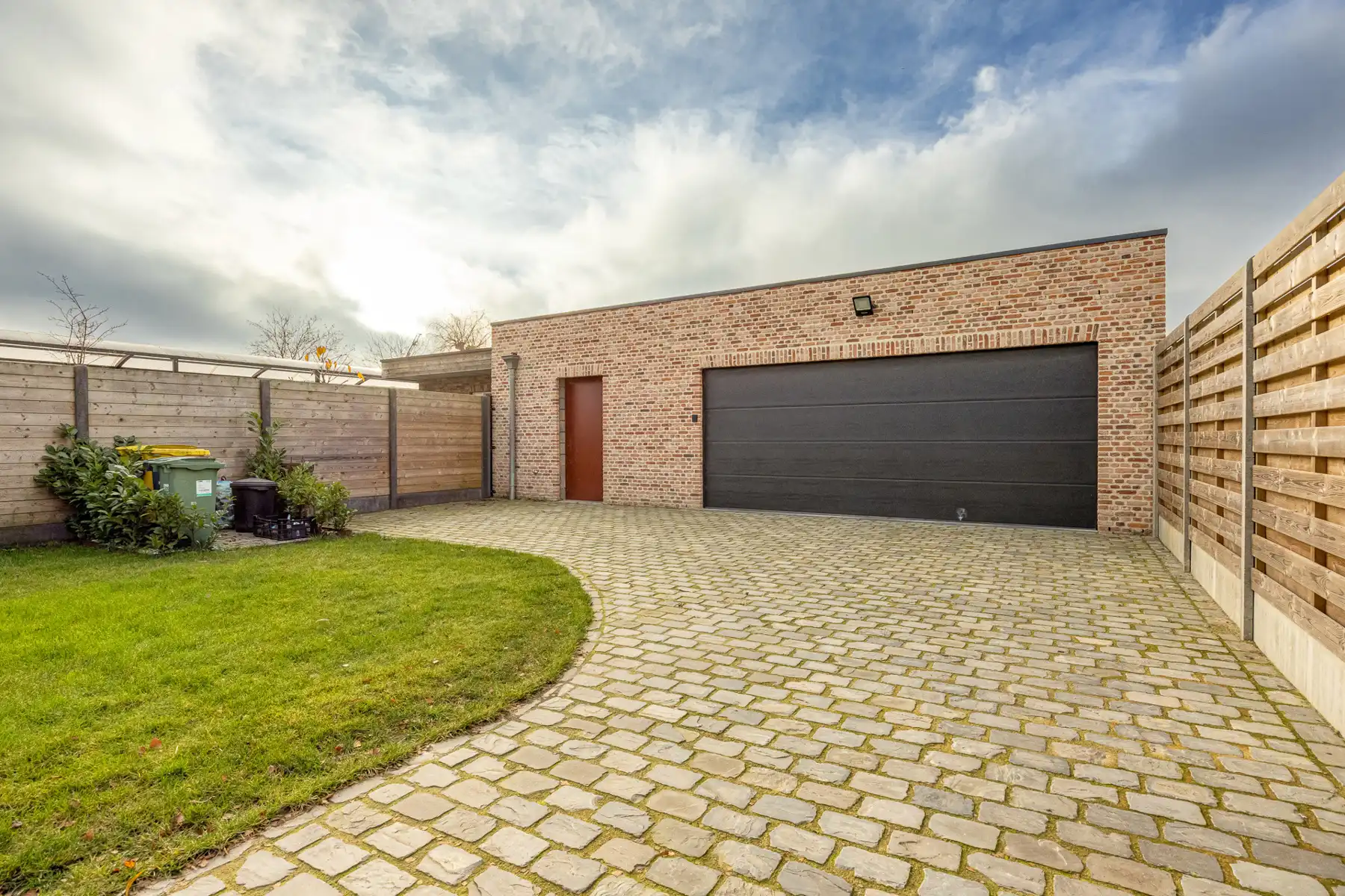 Kwaliteitsvolle energiezuinige woning met 5 slaapkamers in Merksplas. foto 26