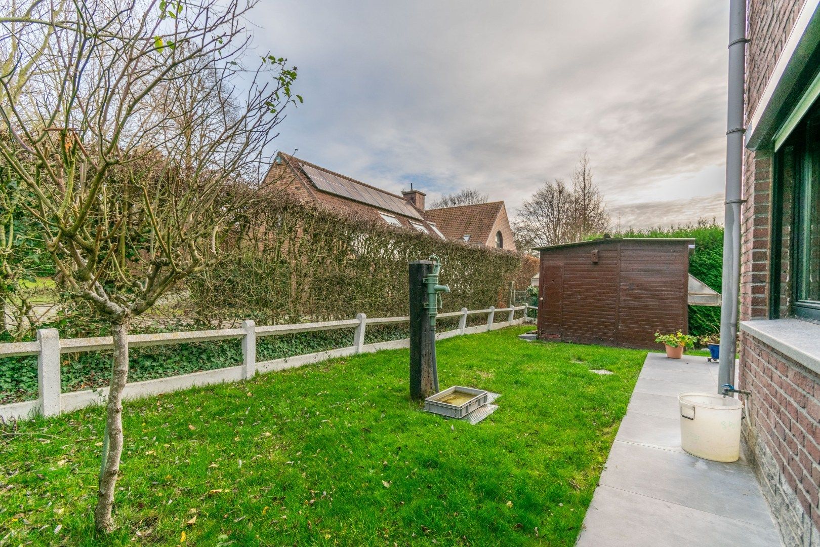 Een degelijke, vrijstaande woning te Lembeek! foto 17