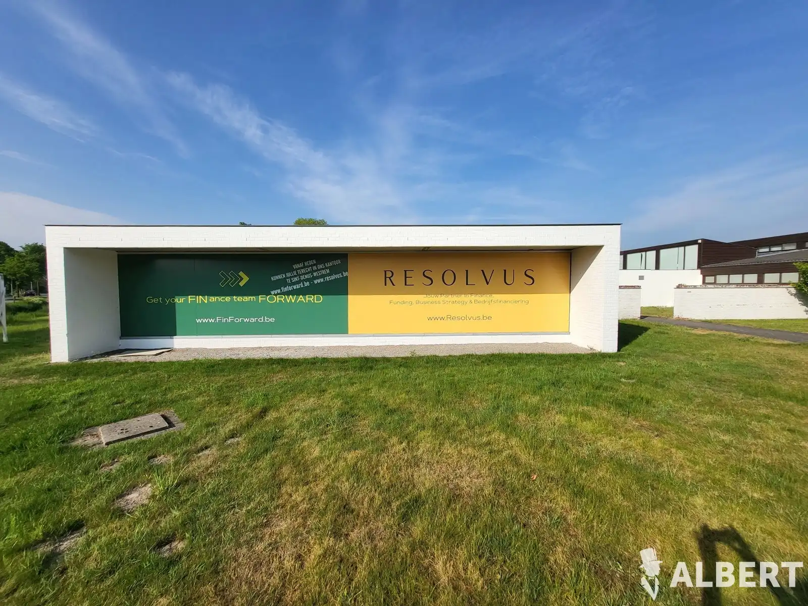 Klassevolle handelsruimtes, centraal gelegen te Loppem foto 18