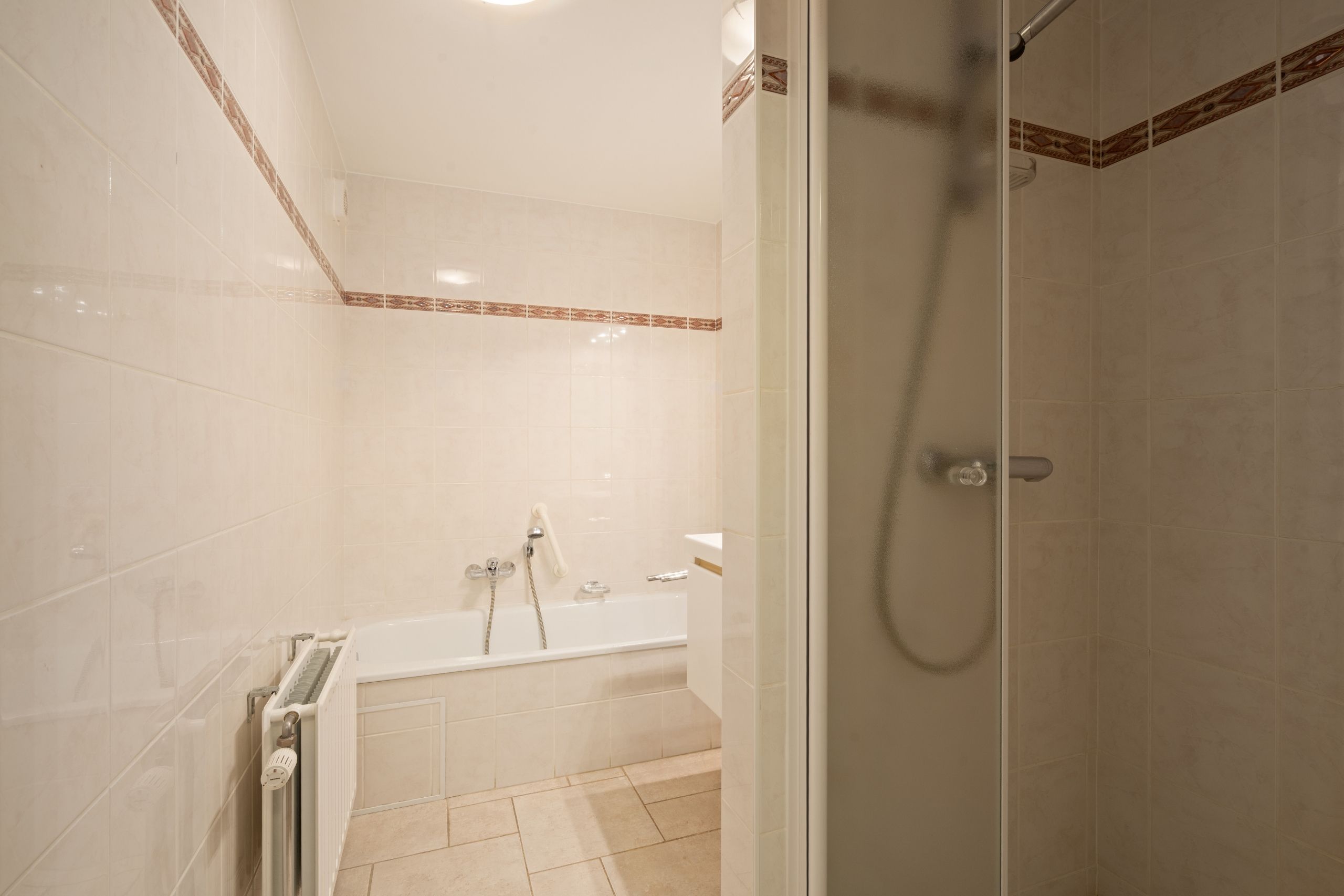 Instapklaar appartement in Deerlijk-centrum met zicht op groen foto 6