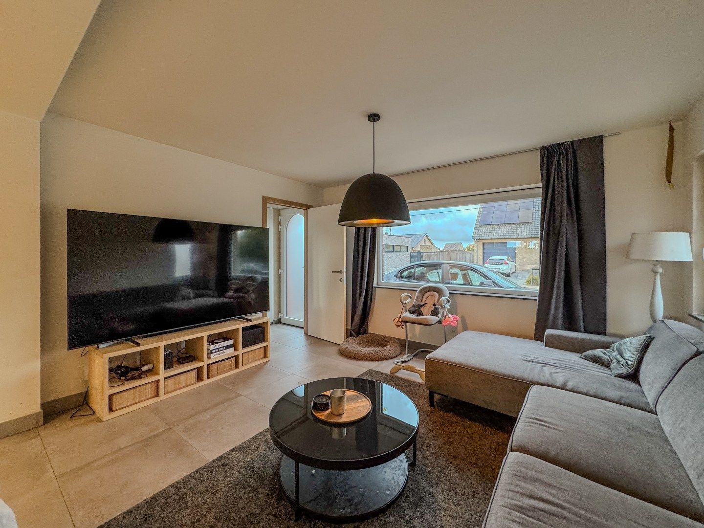 Volledig gerenoveerde woning met 3 slaapkamers, carport en tuin. foto 7