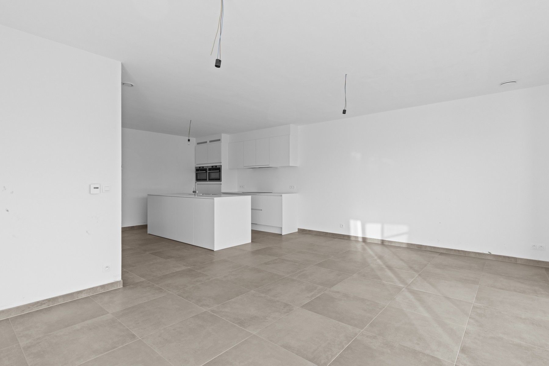 Nieuwbouwappartement in Knesselaere met een zonnig terras! foto 4