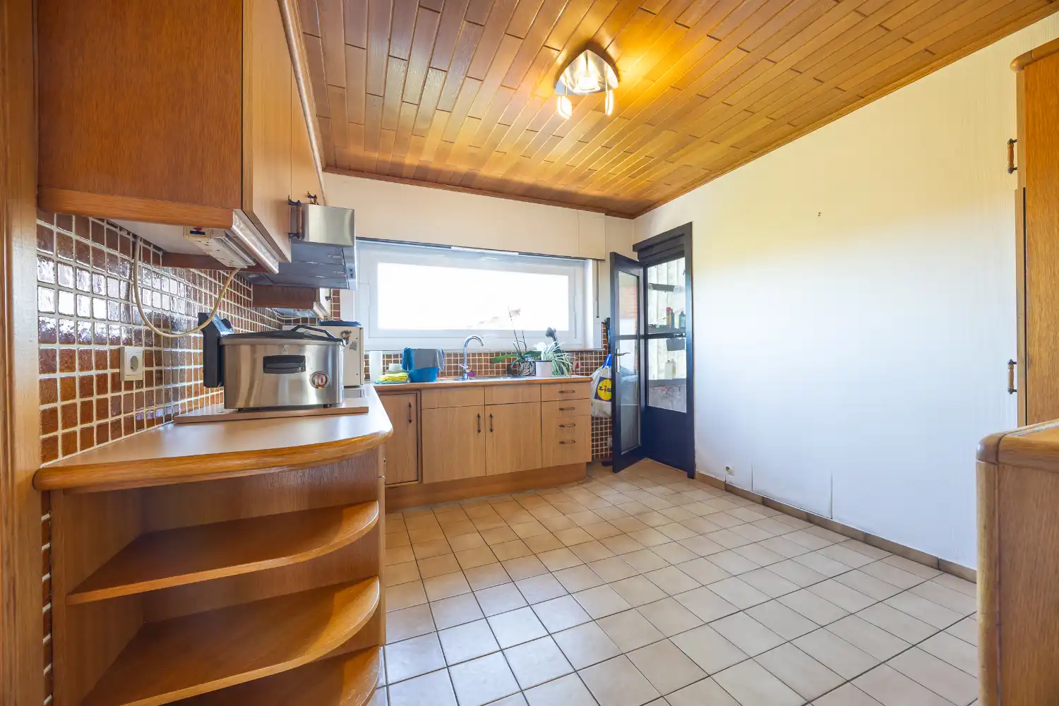 Ruim 3-slaapkamer appartement met zicht op de duinen incl. garage en staanplaats foto 5